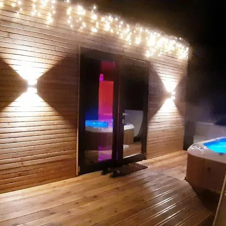 With 1 Bedroom Дом отдыха *